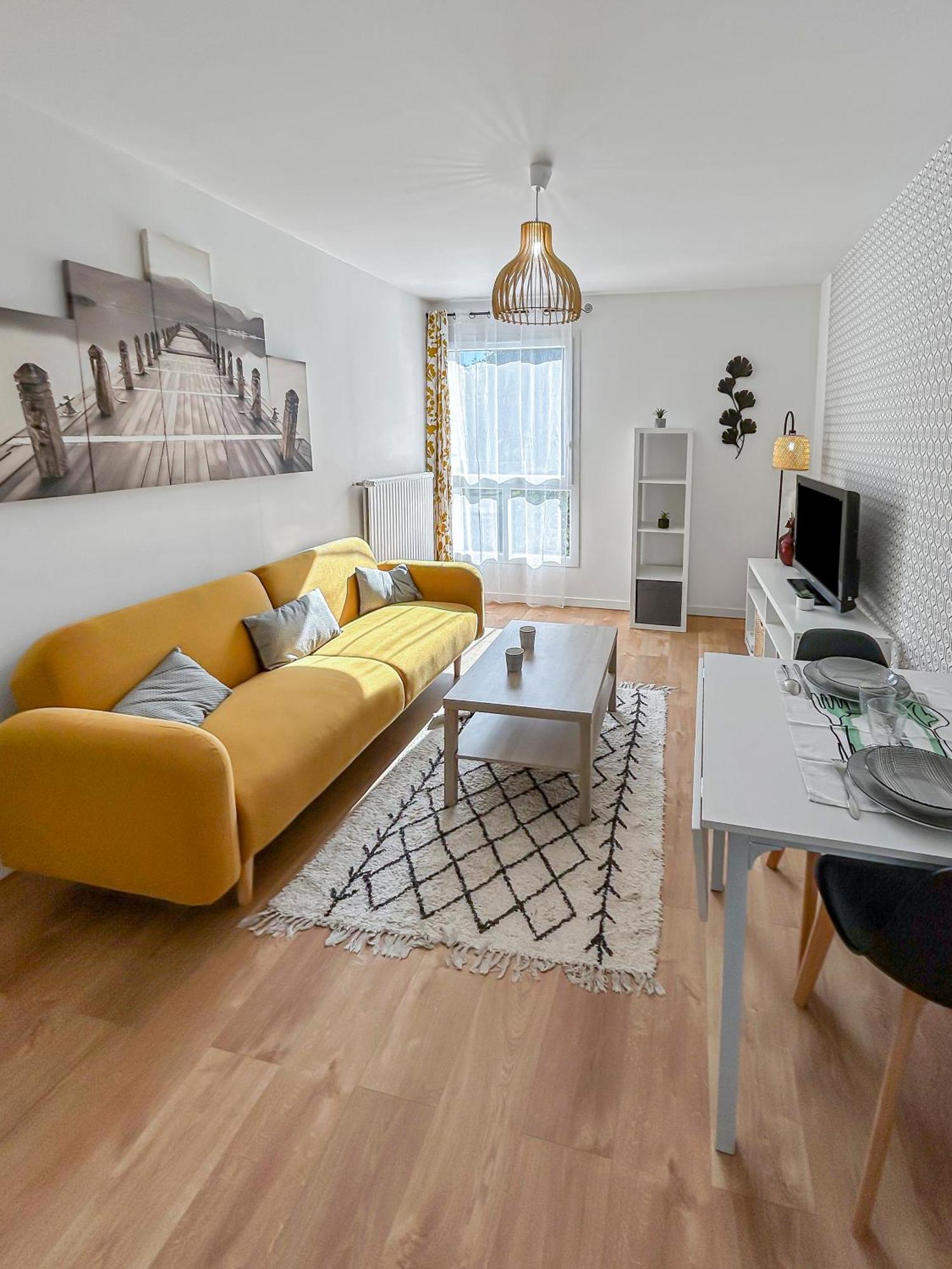 Appartement Lumineux, Wi-Fi Et Parking Prive Niort Exterior photo